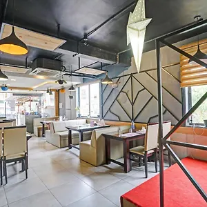 Capital O 87015 Hotel Al Salama 3*, Kochi India